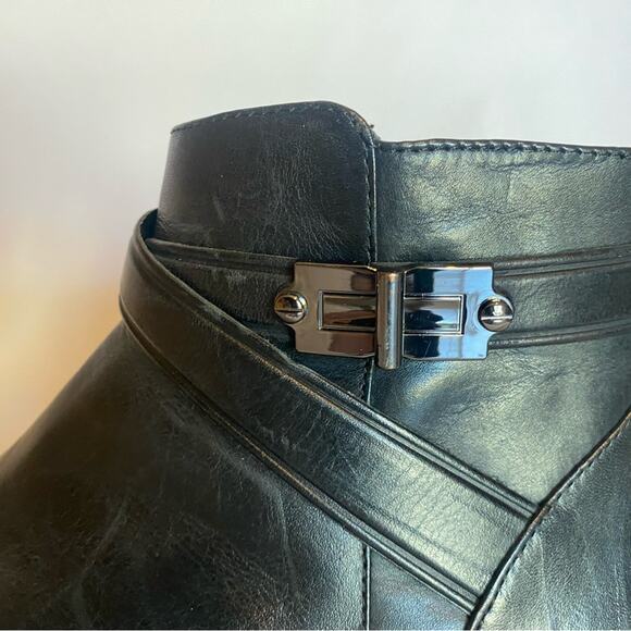 ALEX MARIE - LEATHER Ankle Boots Black w/ Shiny gunmetal hardware. Size 6M - Picture 11 of 12